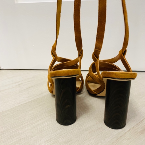 ALDO wrap around heels 🎨 - Picture 4 of 5